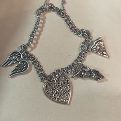 Brand New James Avery Bracelet With 4 Charms