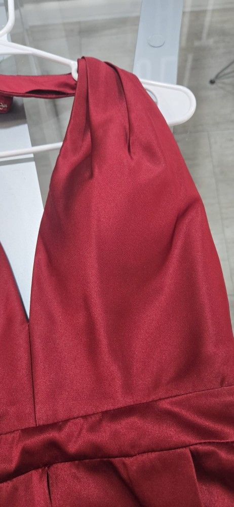 Size Small Dramatic Red Gown