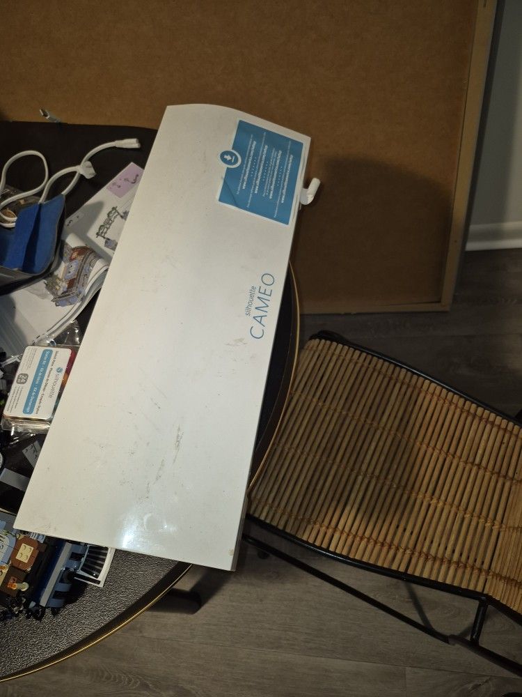 Brand NEW Silhouette Cameo 3