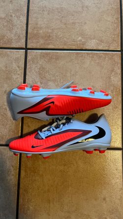 Nike phantoms ( read the descriptions)