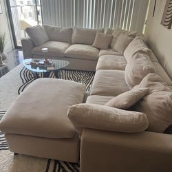 Couch - 8 Piece Sectional