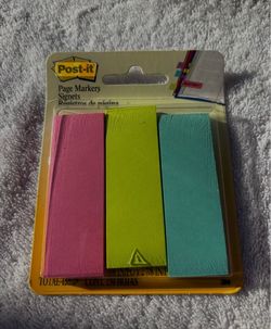 Post it notes and Avery Label Assortment Bundle