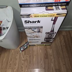New Shark Vacuum Cleaner 