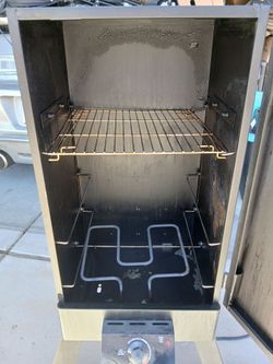 Master build electric smoker