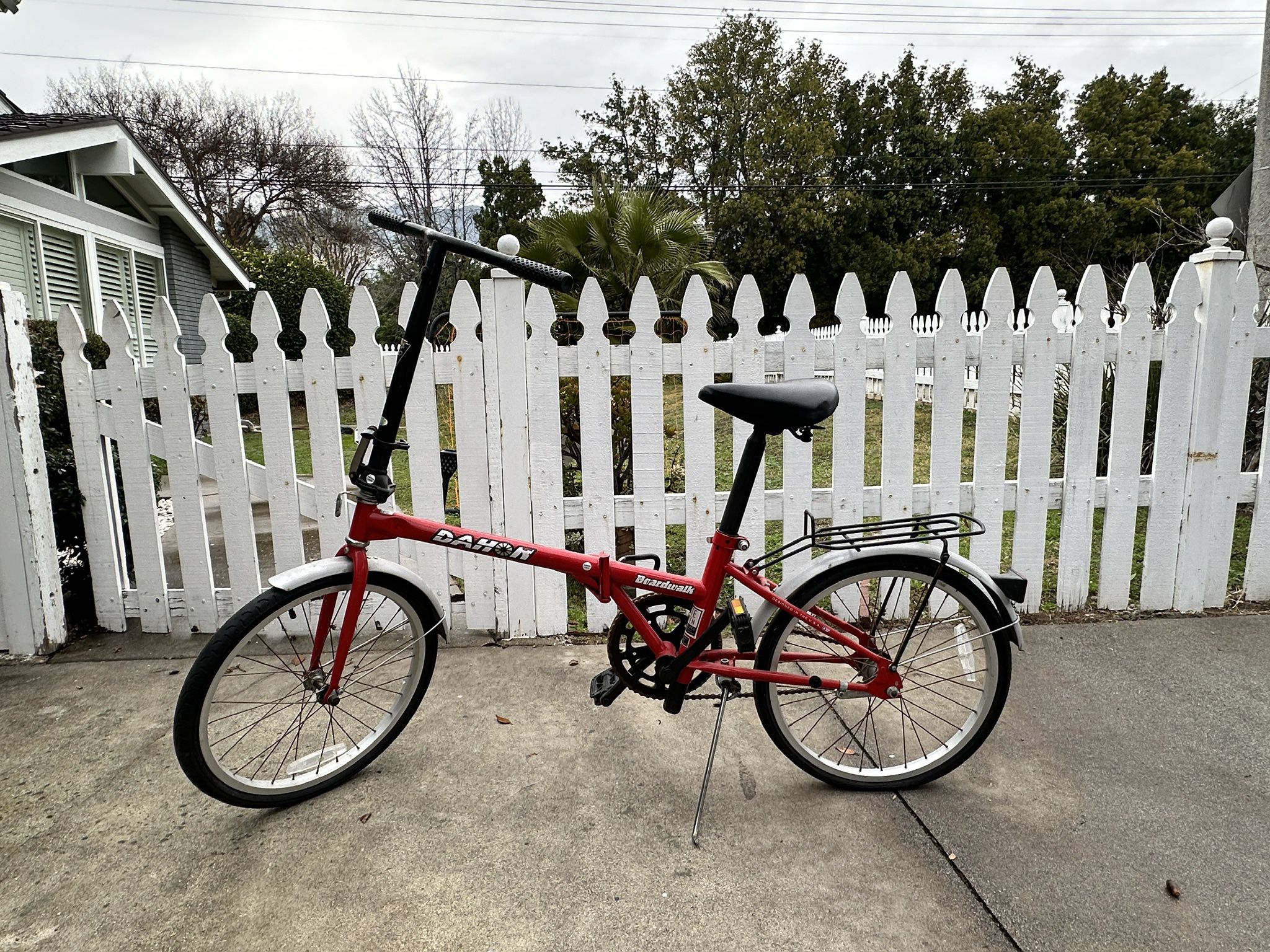 Dahon Boardwalk Folding Bike Bicycle RED  