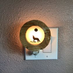 Sandstone Howling Wolf Night Light (Bought In Sedona Az)