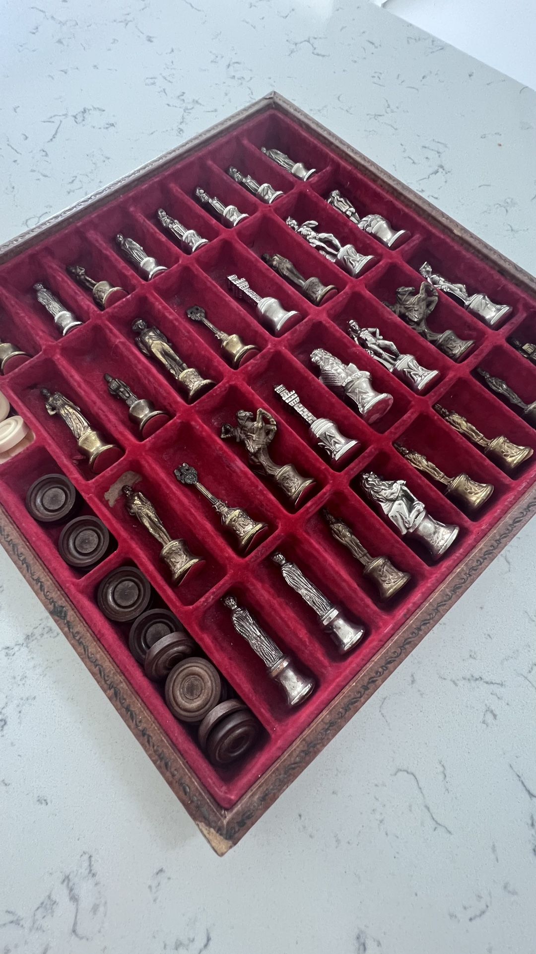 NAPOLEON CHESS SET: Metal Pieces with Leatherette Chessboard Box