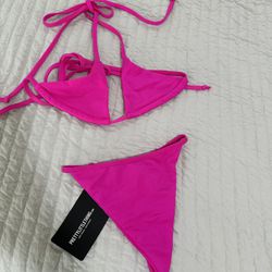 Hot Pink PrettyLittleThing Bikini  !