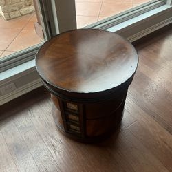 2 End Tables