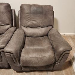 Recliner Chairs - Manual
