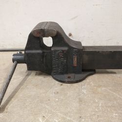 Columbian Bench Vise Heavy Duty Ductile Iron  Model 504-1/2