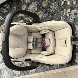 UPPAbaby  Mesa V3 Car Seat ADA- Sandstone