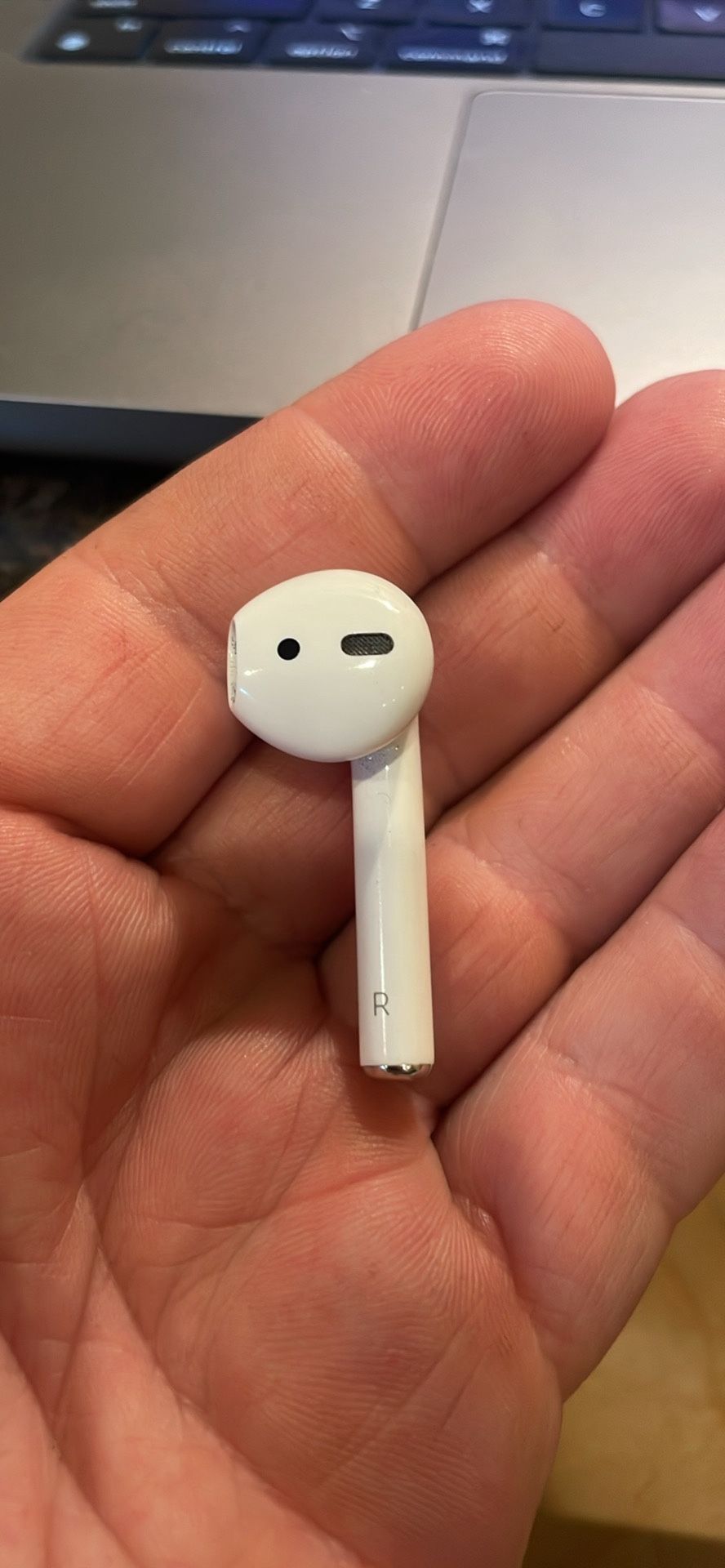 RIGHT POD ONLY - Apple AirPods 2nd Gen