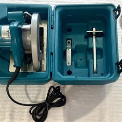 Makita Circular Saw-7-1/4″ Blade -Model 5007NB-With Carrying Case & more-Used 