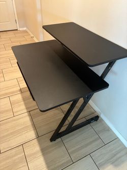 On-Stage WS700 Studio Desk (pickup only)