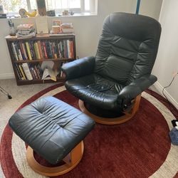 Cozy Lounge Chair (dark green)