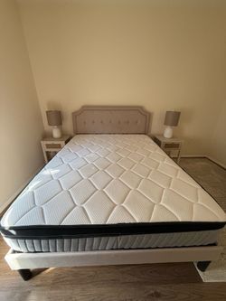 Complete Queen Size Beige Bedroom Set with Mattress, 2 Nightstands & 2 Lamps