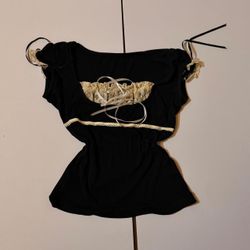 Black n cream top with a trim and bow detail, size S
