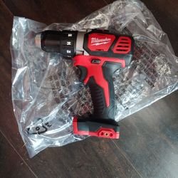 Milwaukee Compact 1/2 Drill/Driver 