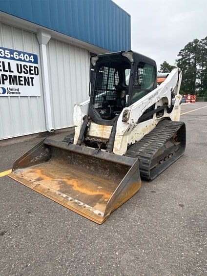 Low Hour Bobcat t740 Cab With AC