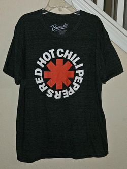 Red hot chilli peppers t-shirt. Dark grayish black, graphic tee. Large