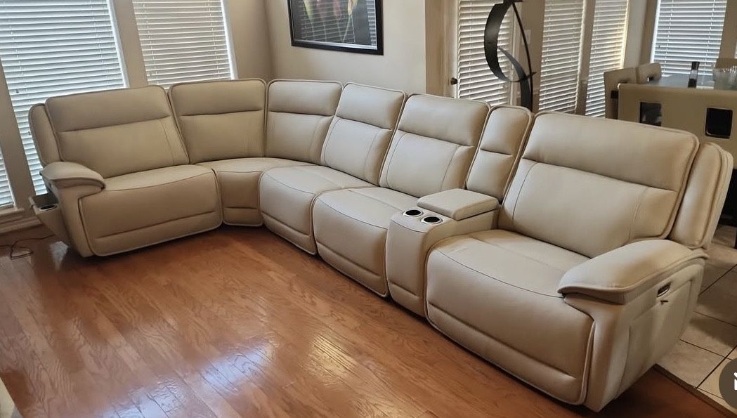 Modern Genuine leather Recliner Sectional Brand New!!!