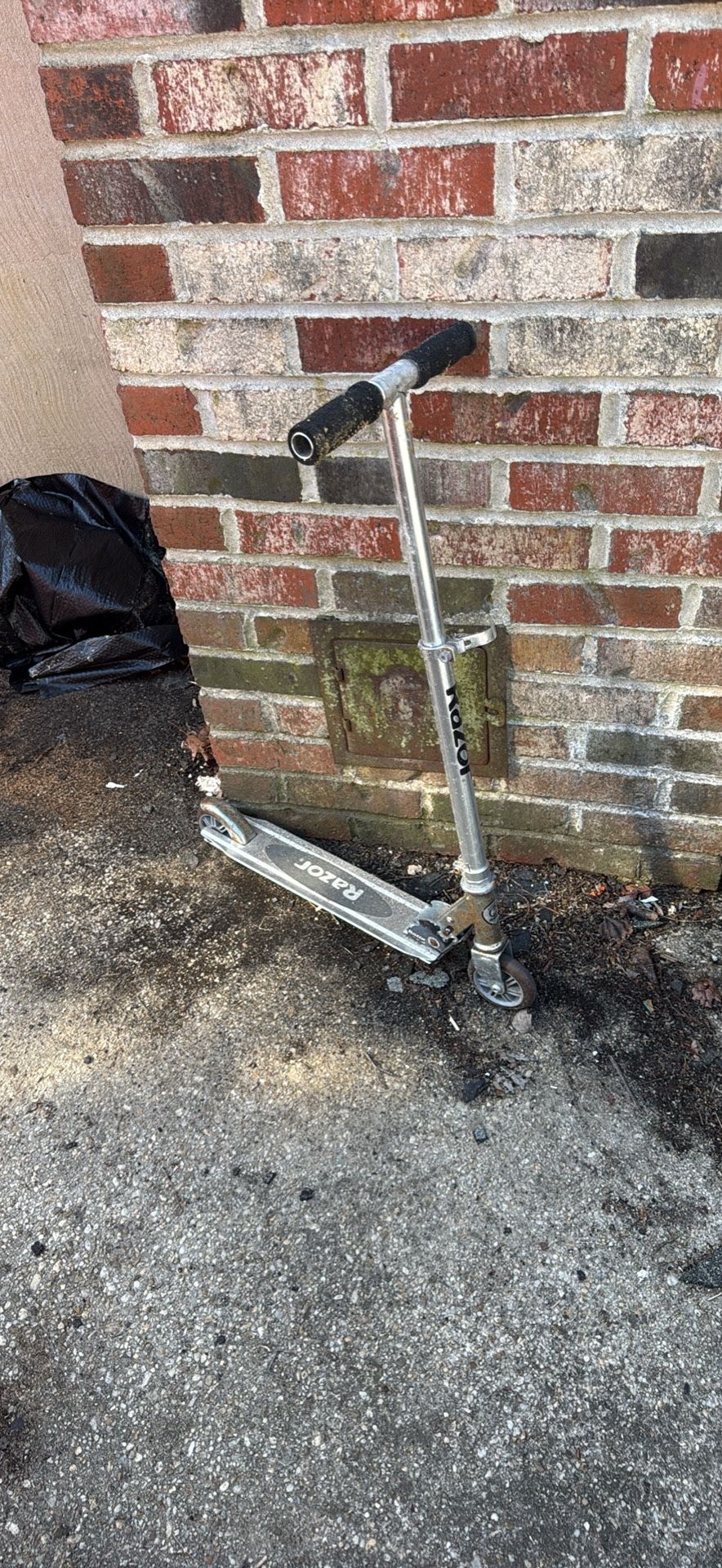 CHILDREN SCOOTER