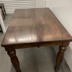 Dining Table And 6 Chairs 