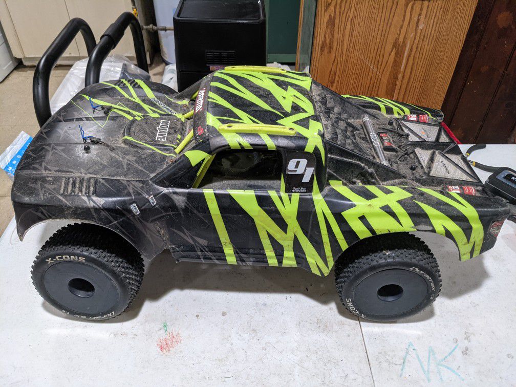 Arrma Mojave 1/7 6s For Sale Or Trade