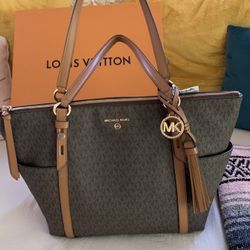 Michael Kors Purse/Bag