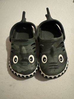 Kids Camo Shark Clog Sandals
