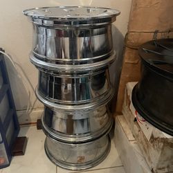 Chrome Cadillac Rims & Tesla Rim 