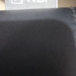 New never use pot set 4-piece // Juego de ollas esmaltadas de 4 piezas