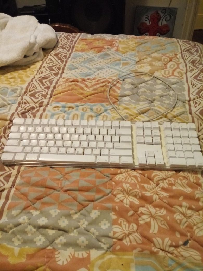 Apple keyboard