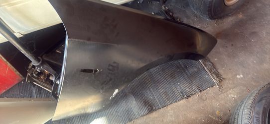 E90 front right fender clean js dirty