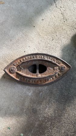 Vintage Colebrook Dale Sad Iron
