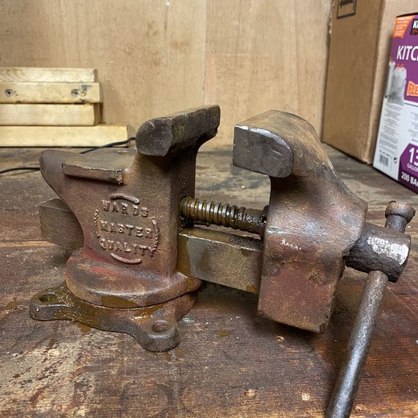 Vintage Bench Vise for Sale in Auburn, WA OfferUp