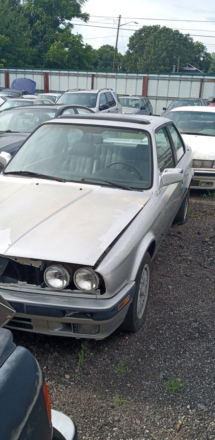 Whole Bunch Of cars For sell E30 To All Kinds Of Bmws for Sale in