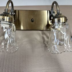 Vintage 1980’s Wall Mount Light Fixture 