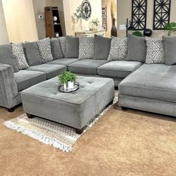 GREY BRAND NEW SECTIONAL WITH CHAISE 