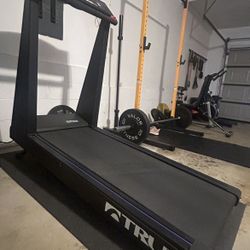 True 500 - Commercial Grade Treadmill 