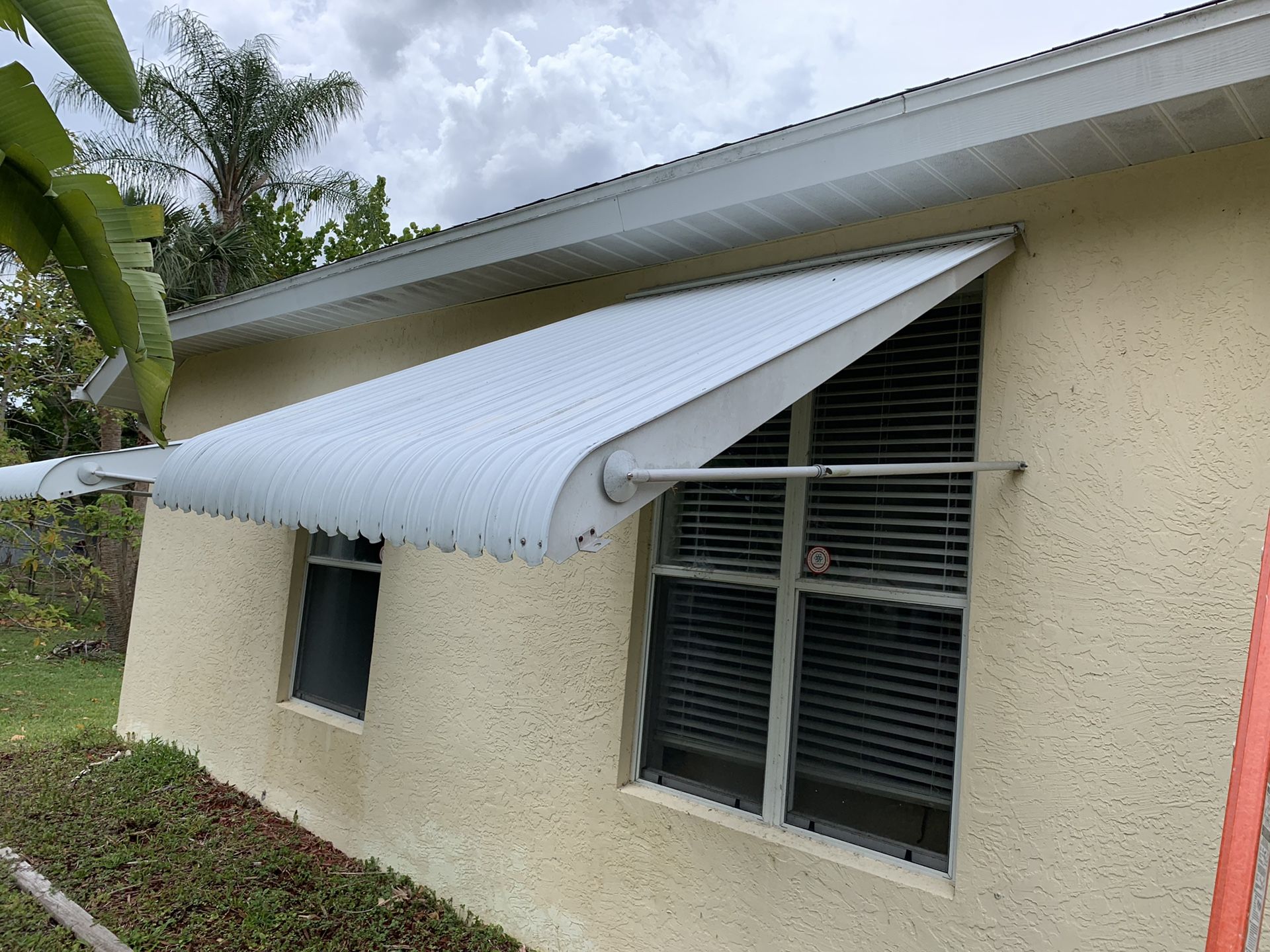 5 clamshell aluminum awnings for Sale in Stuart, FL OfferUp