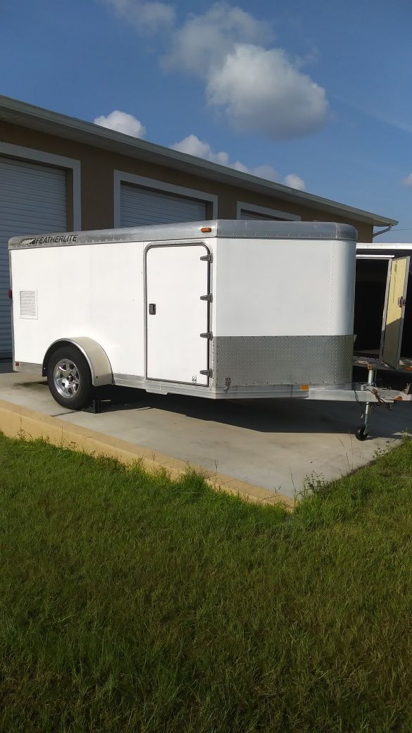 FEATHER LITE ENCLOSED TRAILER