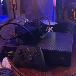 Xbox One Console w/ Controller & Cables – Works Great