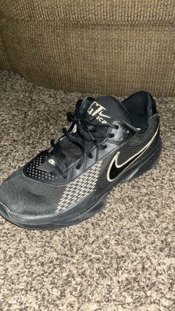 Nike gt cut academy size 8.5M