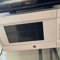 microwave $25
