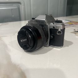 Nikon FG W 35-70mm Lens