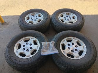 Wheels and tires chivy truck 