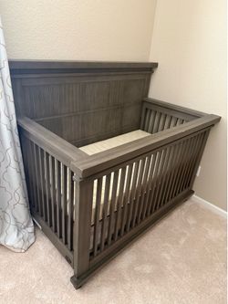 Soho Baby Wood Crib with mattress