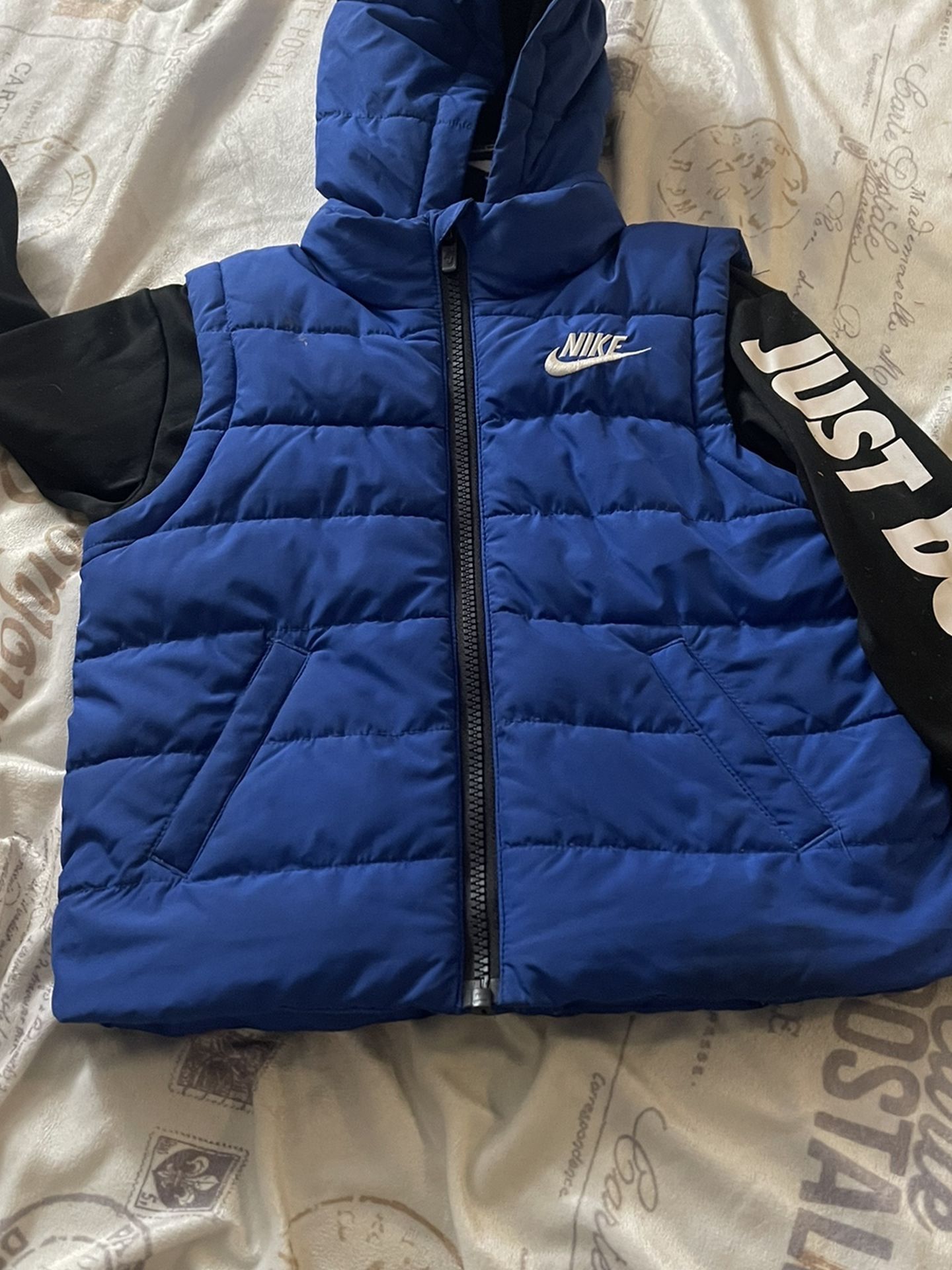 Nike size 2 to 3 years old